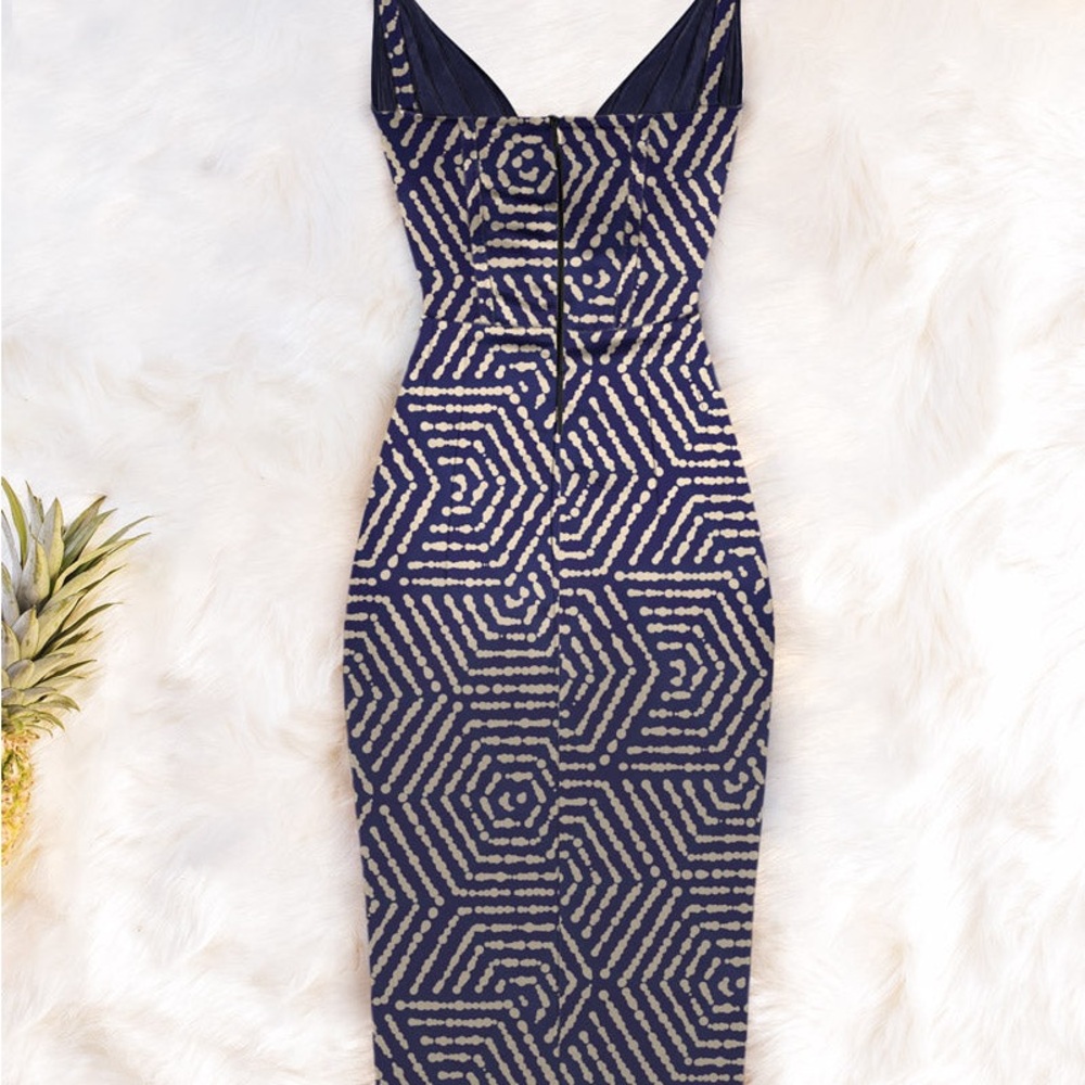 Averie Dilla Draped Midi Dress NWT Medium - Picture 9 of 9